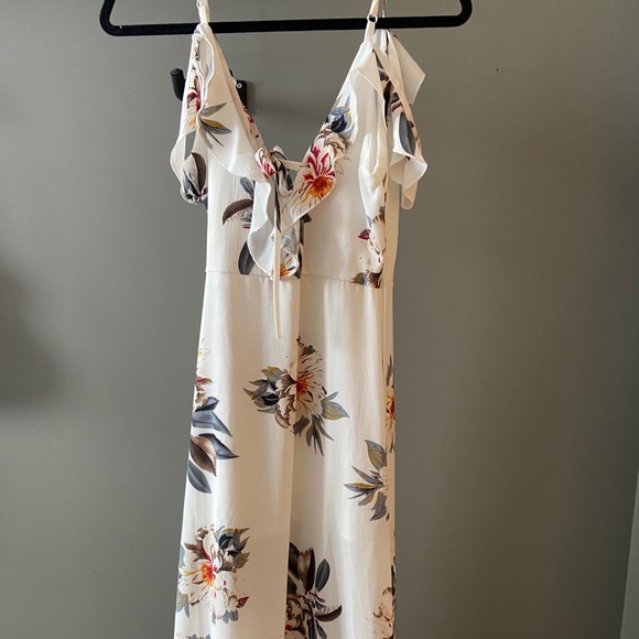 White Floral Maxi Dress - Picture 3 of 3